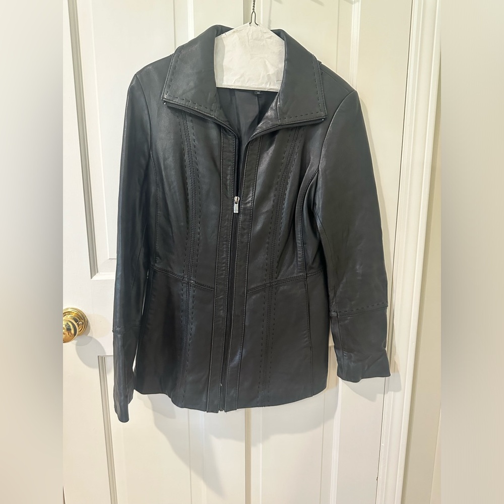 Jones New York Size Medium Black Genuine Leather Jacket